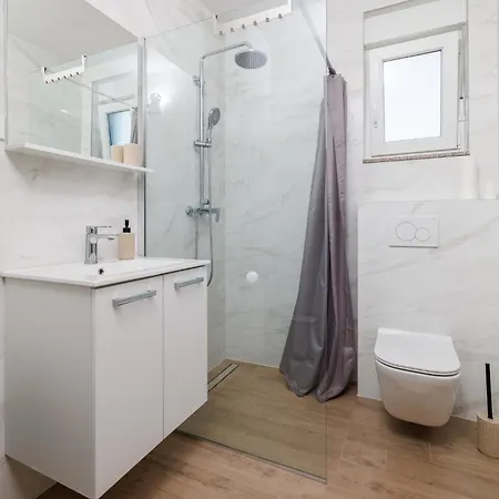 Mare - With Private Swimming Pool