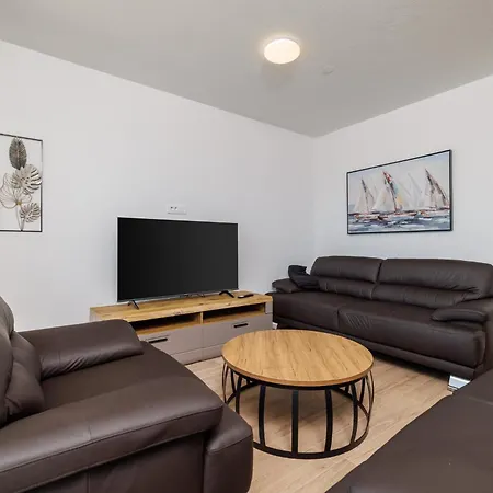 Ferienhaus Mare - With Private Swimming Pool