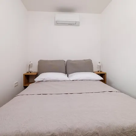 Ferienhaus Mare - With Private Swimming Pool Crikvenica