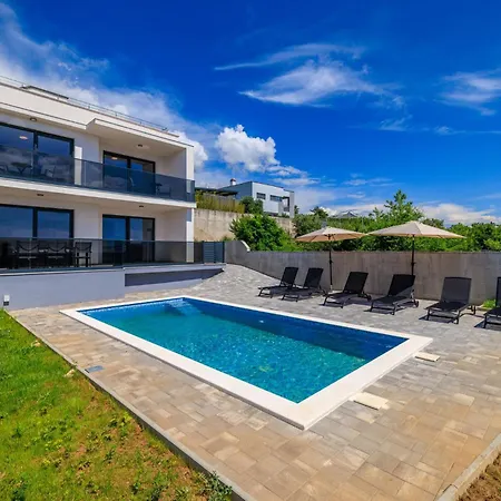 Mare - With Private Swimming Pool Ferienhaus *